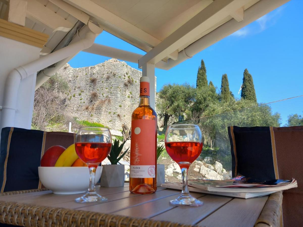 Solaris Methea- Luxury Central Villa By The Castle Kassiopi Buitenkant foto