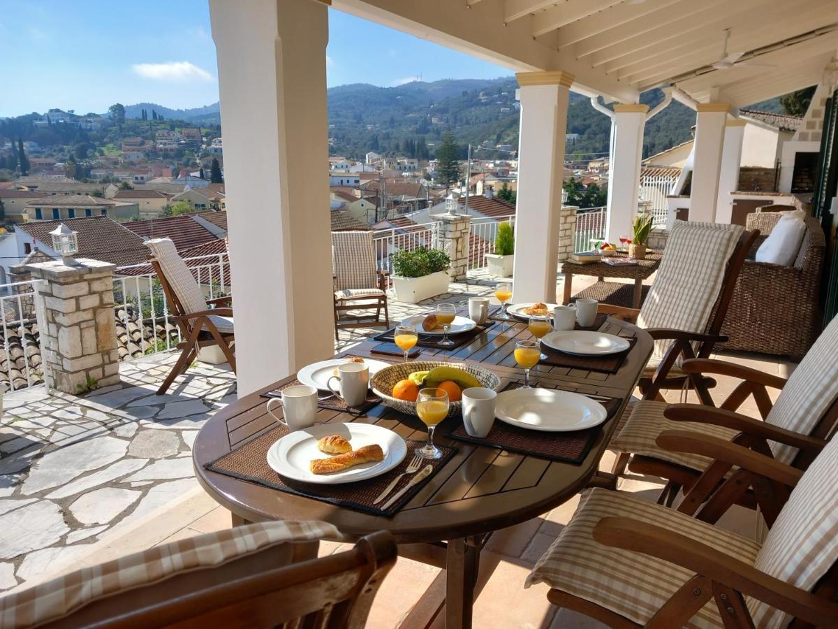Solaris Methea- Luxury Central Villa By The Castle Kassiopi Buitenkant foto