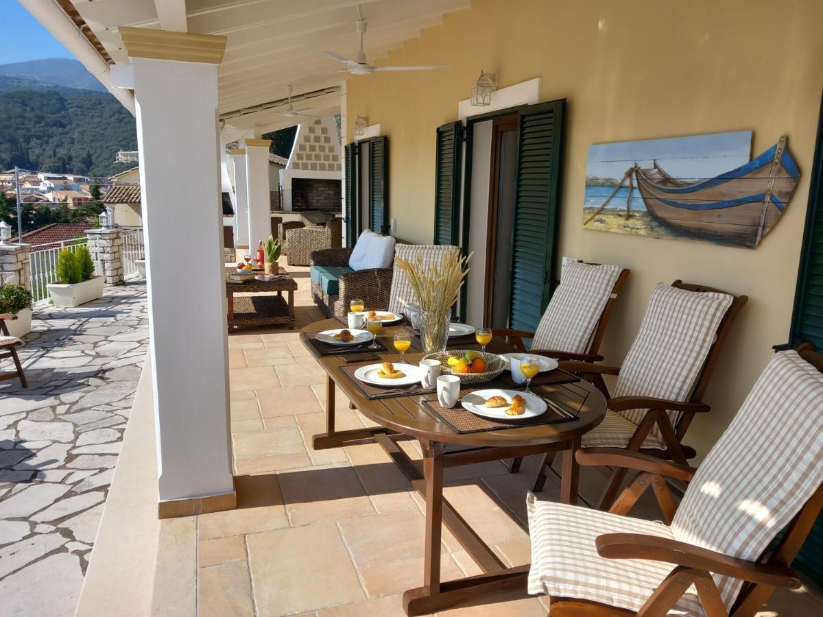 Solaris Methea- Luxury Central Villa By The Castle Kassiopi Buitenkant foto