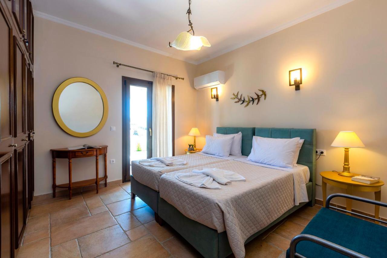 Solaris Methea- Luxury Central Villa By The Castle Kassiopi Buitenkant foto