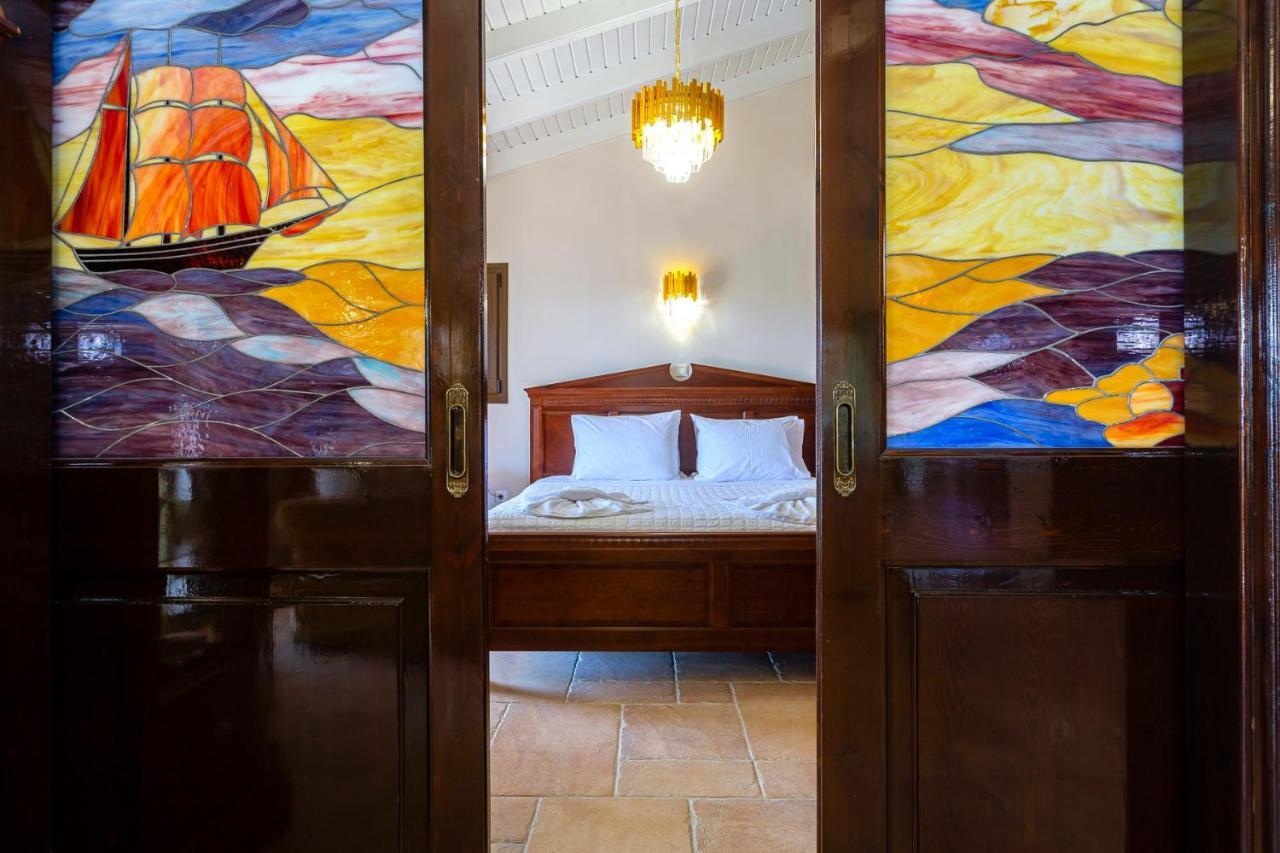 Solaris Methea- Luxury Central Villa By The Castle Kassiopi Buitenkant foto