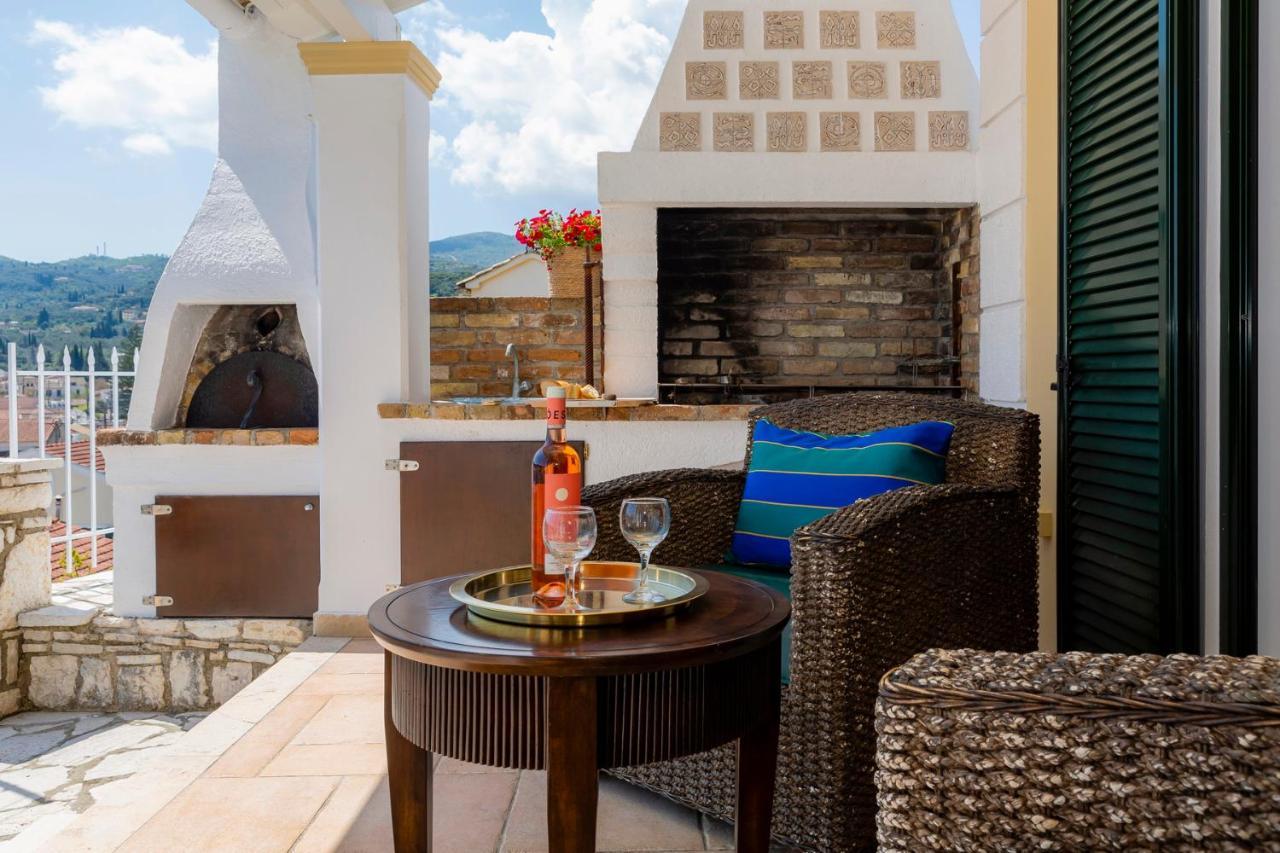 Solaris Methea- Luxury Central Villa By The Castle Kassiopi Buitenkant foto