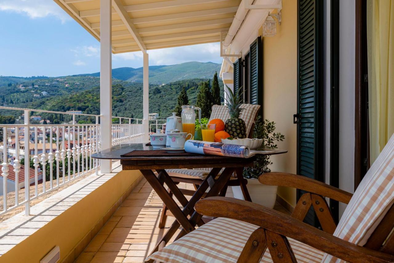Solaris Methea- Luxury Central Villa By The Castle Kassiopi Buitenkant foto