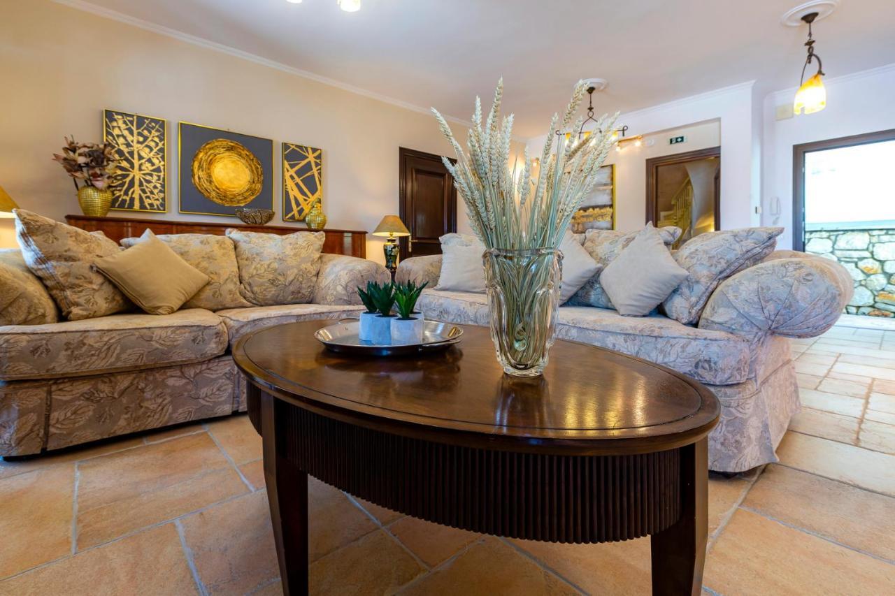 Solaris Methea- Luxury Central Villa By The Castle Kassiopi Buitenkant foto